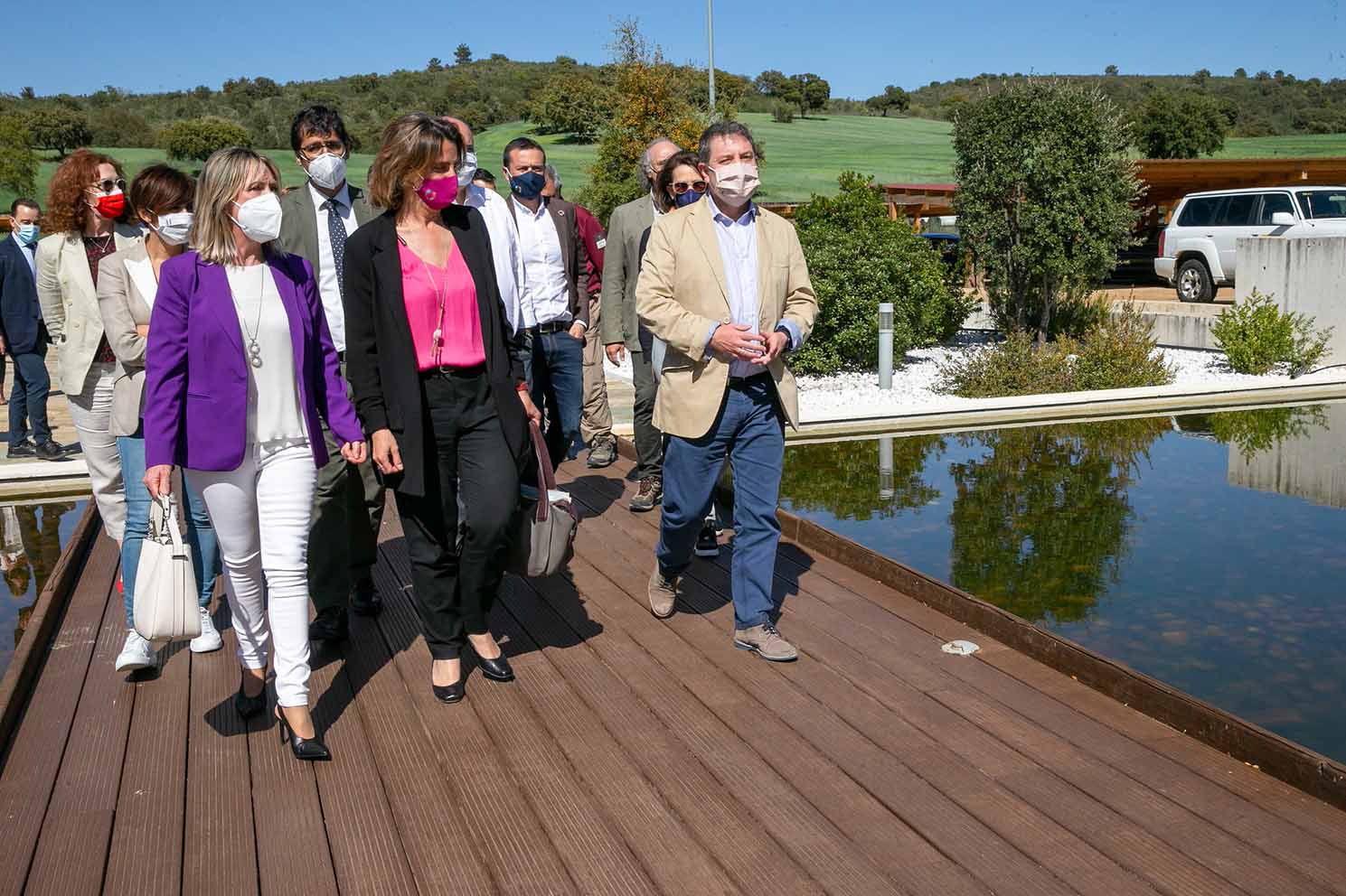 La vicepresidenta de Transición Ecológica, Teresa Ribera, y el presidente de Castilla-La Mancha, Emiliano García-Page, en su visita a Cabañeros.