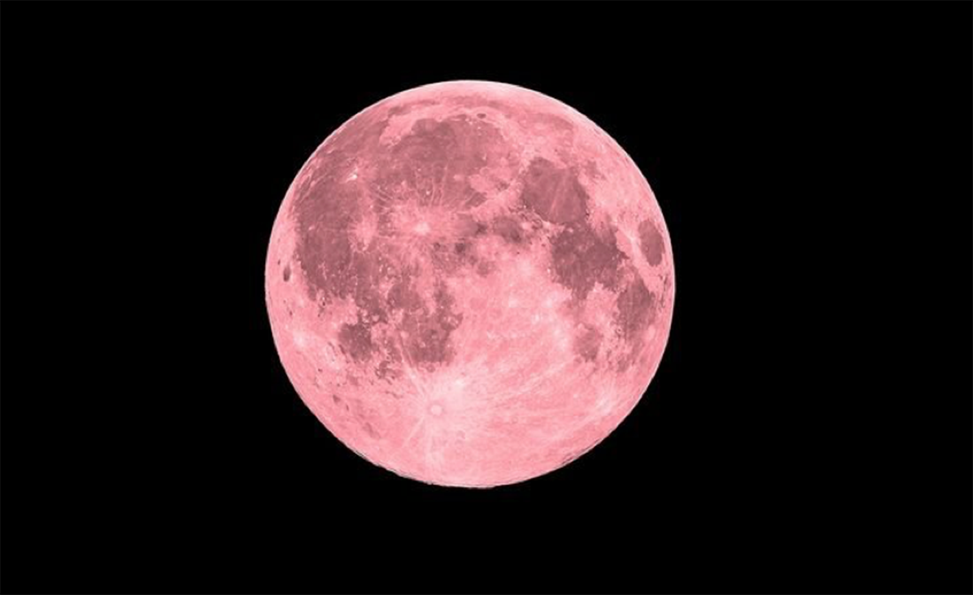La Luna se verá más grande y más lúcida aún, una Superluna rosa.