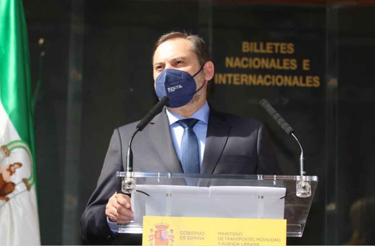 El ministro de Transportes, Movilidad y Agenda Urbana, José Luis Ábalos