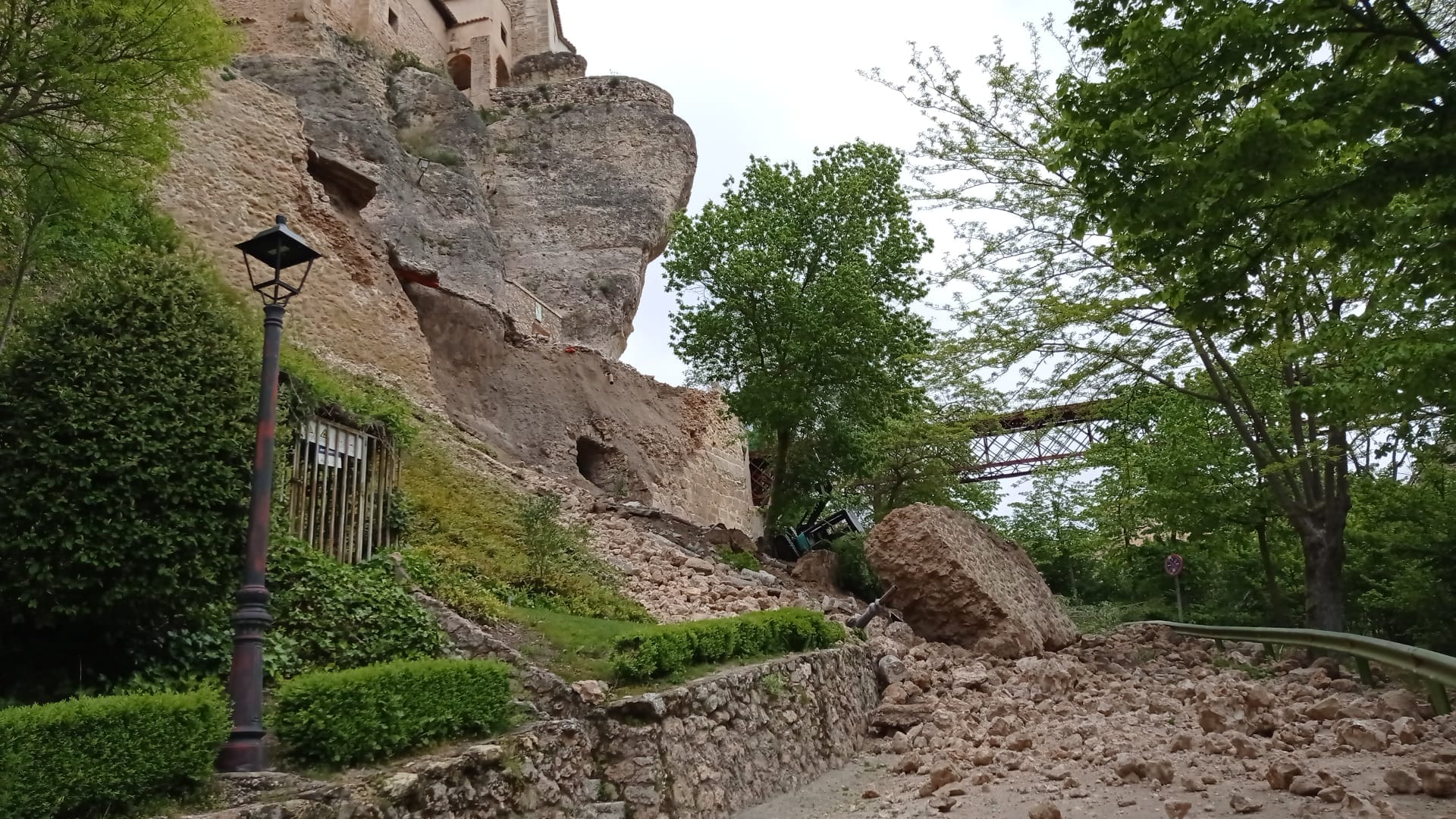 Derrumbe Casas Colgadas Puente de San Pablo