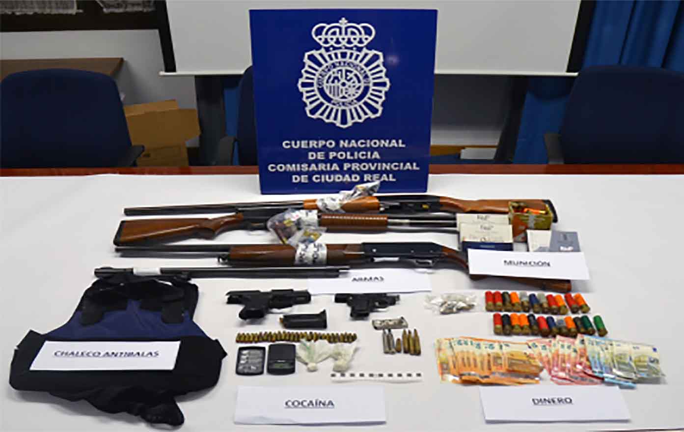 Material intervenido en la operación contra la venta de de cocaína y otras drogas en Ciudad Real