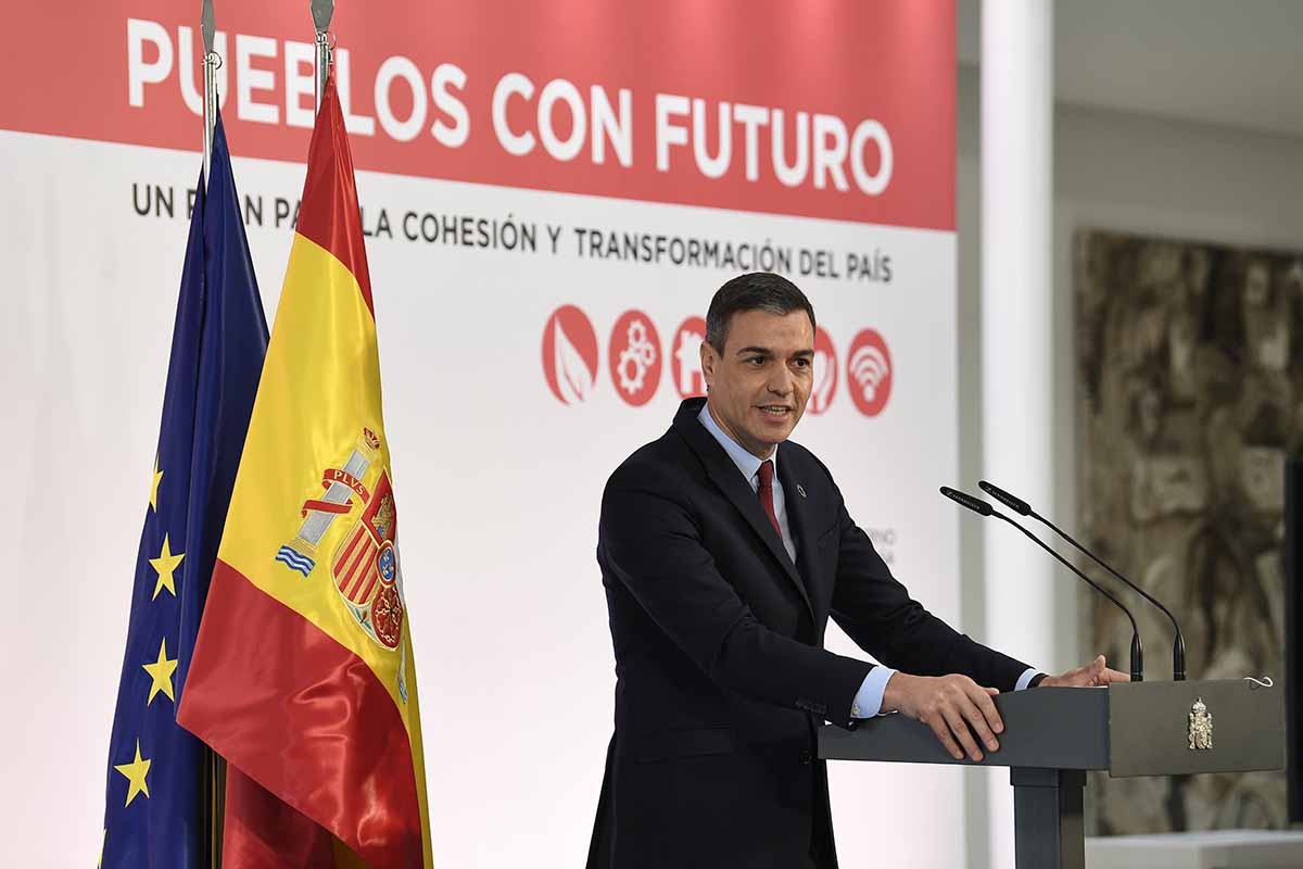 Pedro Sánchez presentó las 130 medidas para repoblar la España rural. Foto: @mitecogob