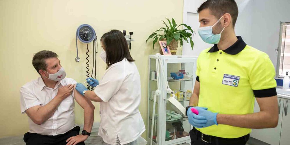 Page ha sido vacunado en el centro de salud de Palomarejos, en Toledo.