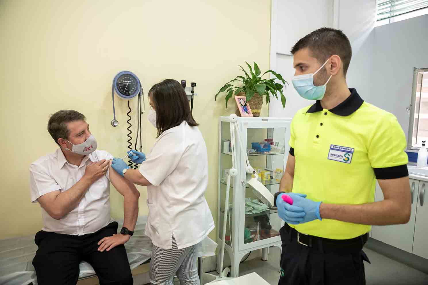 Page ha sido vacunado en el centro de salud de Palomarejos, en Toledo.