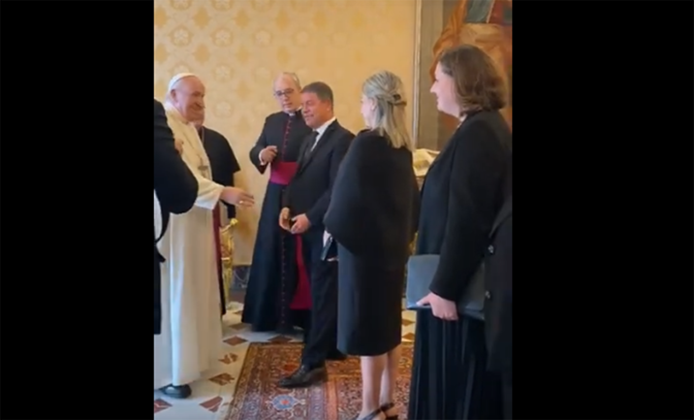 El Papa, junto a Page, Tolón, y el arzobispo de Toledo.