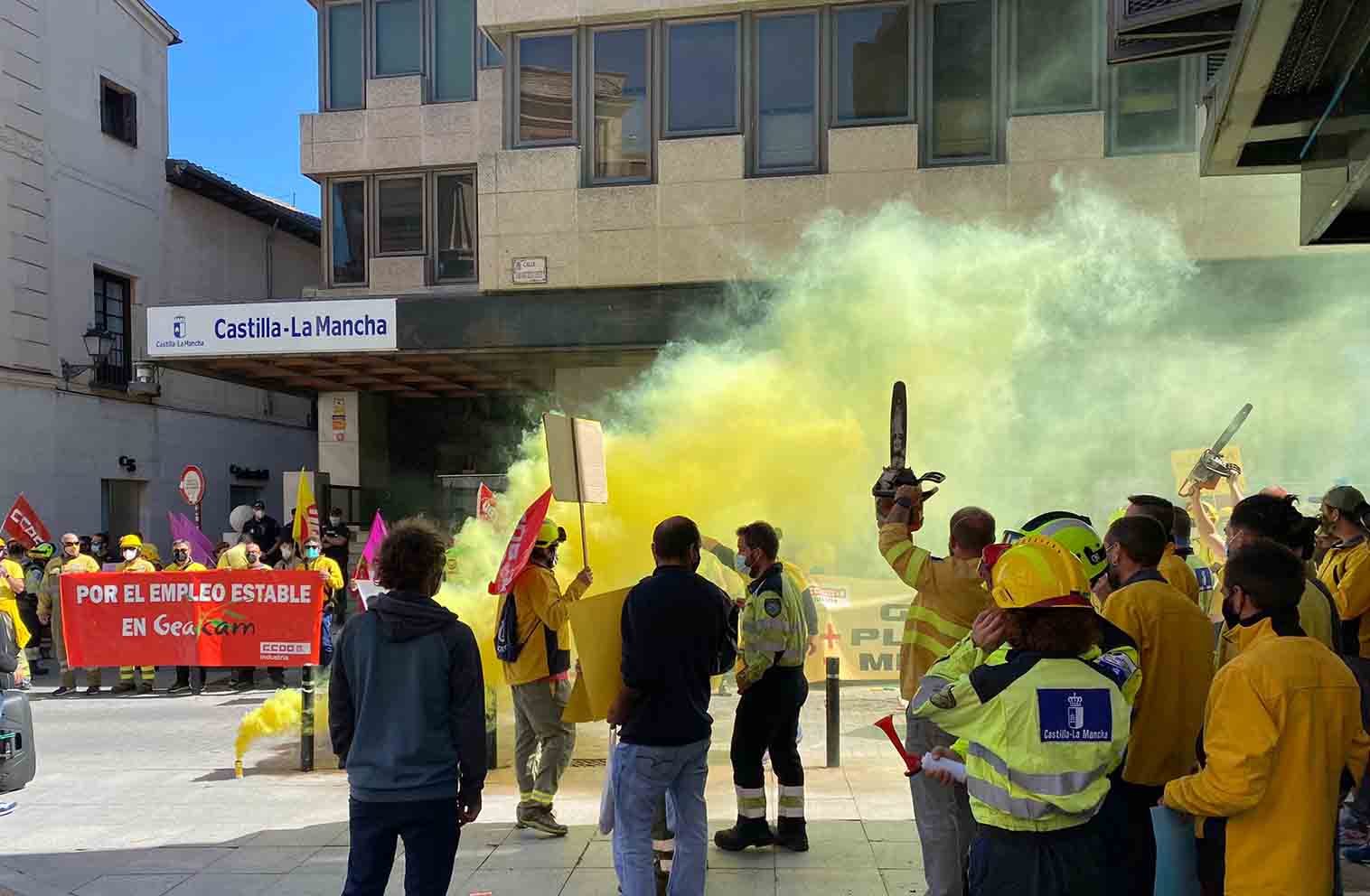 Protestas de los trabajadores de Geacam en su primer día de huelga.