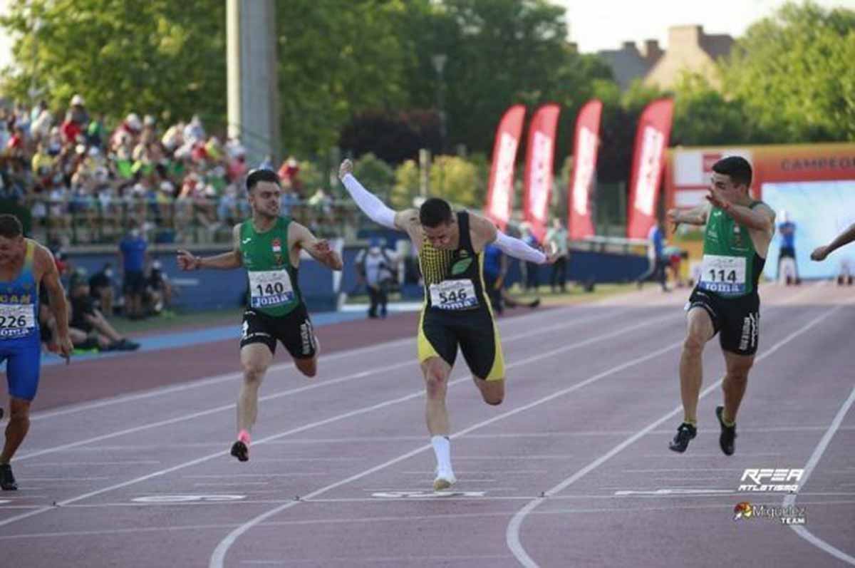 Alberto Calero es el primero por la derecha. Foto: RFEA