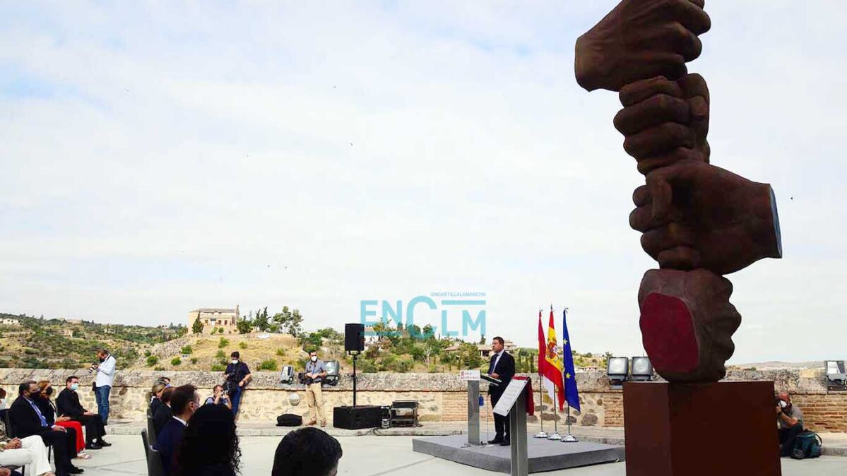 Escultura homenaje víctimas Covid-19