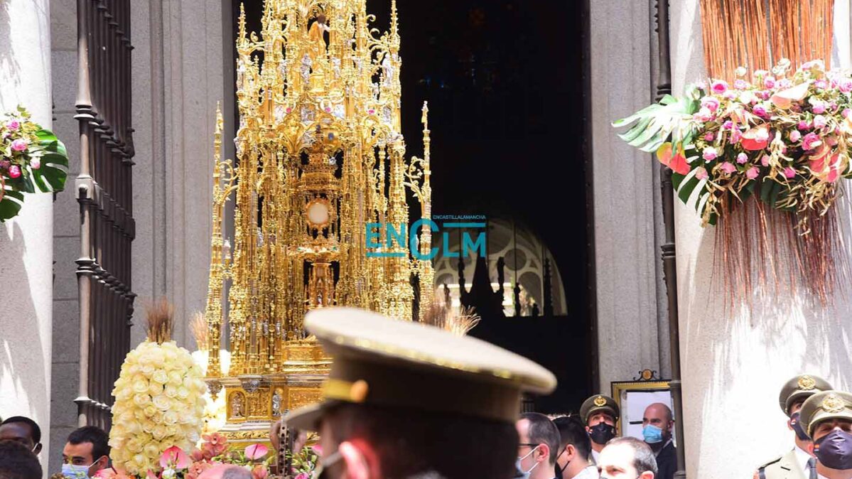 La Custodia de Arfe, por las calles de Toledo. Foto: Rebeca Arango.