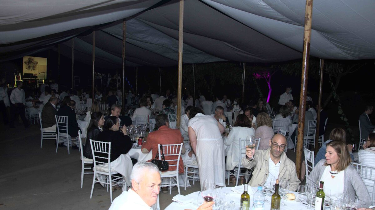 Cenas en blanco contra la ELA