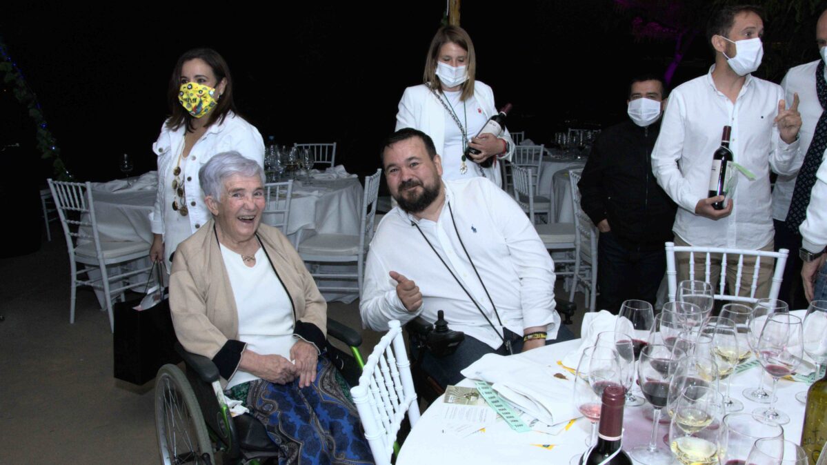 Cenas en blanco contra la ELA