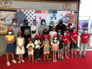 Foto de familia de una creación artística que acaba de nacer con toda la ilusión del mundo: "En Tropel"