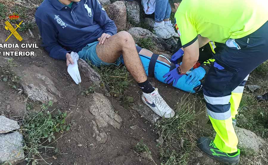 Rescate del menor en un paraje de la Sierra de San Vicente