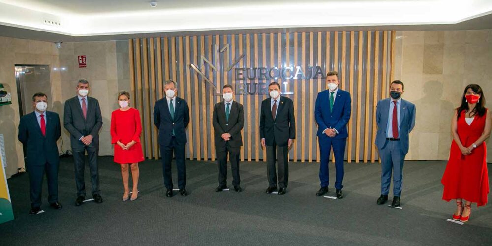 Autoridades participantes en el "Rural Summit Agro", organizado por Eurocaja Rural