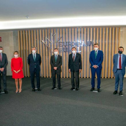Autoridades participantes en el "Rural Summit Agro", organizado por Eurocaja Rural