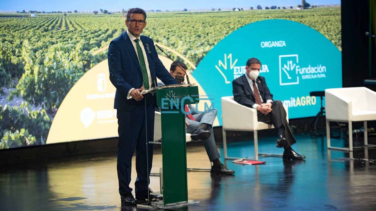 Víctor Manuel Martín, director general de Eurocaja Rural, durante su intervención en "Rural Summit Agro"
