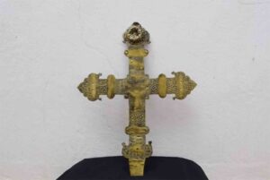 Así ha quedado la cruz tras la iniciativa del historiador del arte José Arturo Salgado Pantoja y el arqueólogo Gonzalo García Vegas.