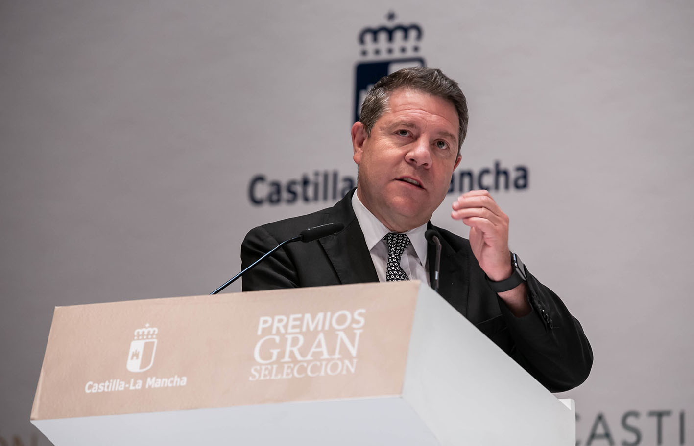 El presidente de Castilla-La Mancha, Emiliano García-Page, ha anunciado el adelanto de la segunda dosis de AstraZeneca.