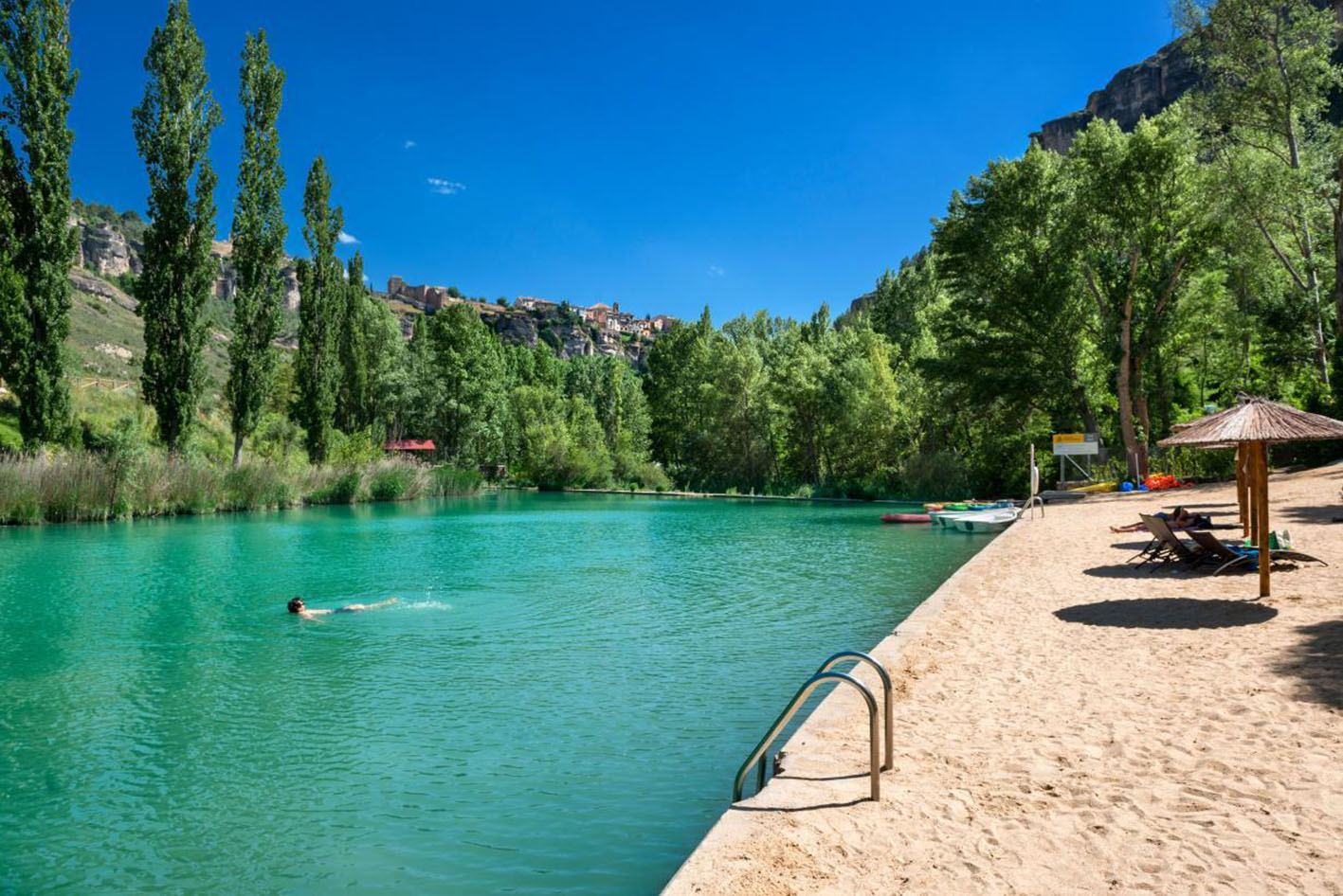 Disfrutar de un baño en un paraje natural de Castilla-La Mancha, todo un placer.