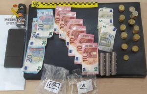 Móvil y dinero intervenidos a unos supuestos ladrones que actuaron en un salón de apuestas de Villacañas
