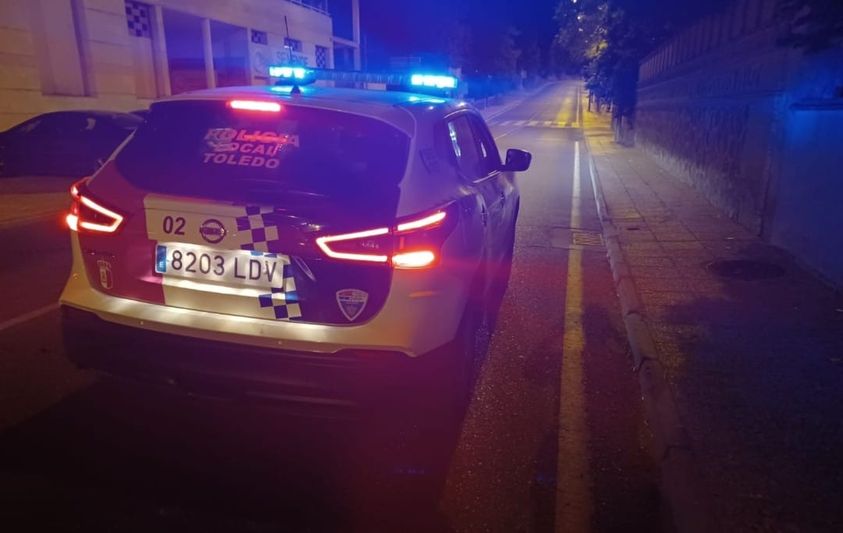 La Policía Local de Toledo interceptó el vehículo en la carretera de Navalpino.