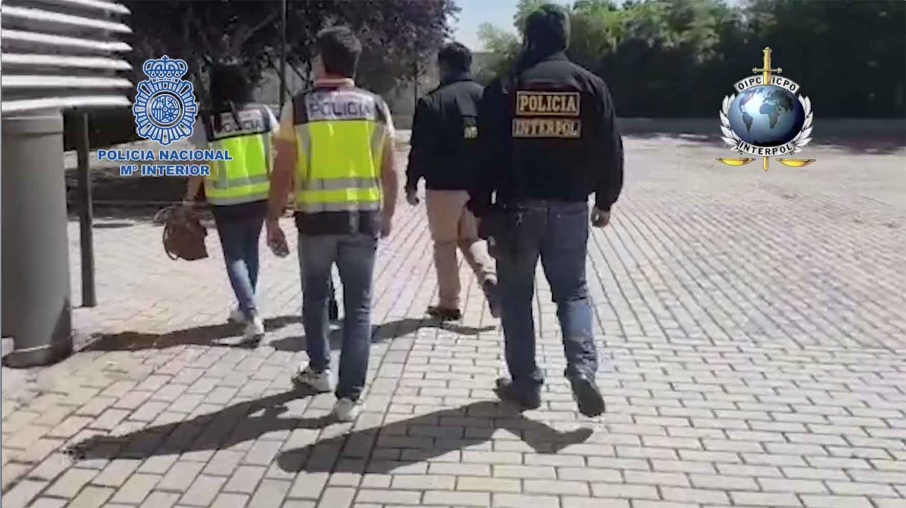 Imagen de una de las detenciones de la operación conjunta entre la Policía Nacional, la Policía de Perú y la Interpol.