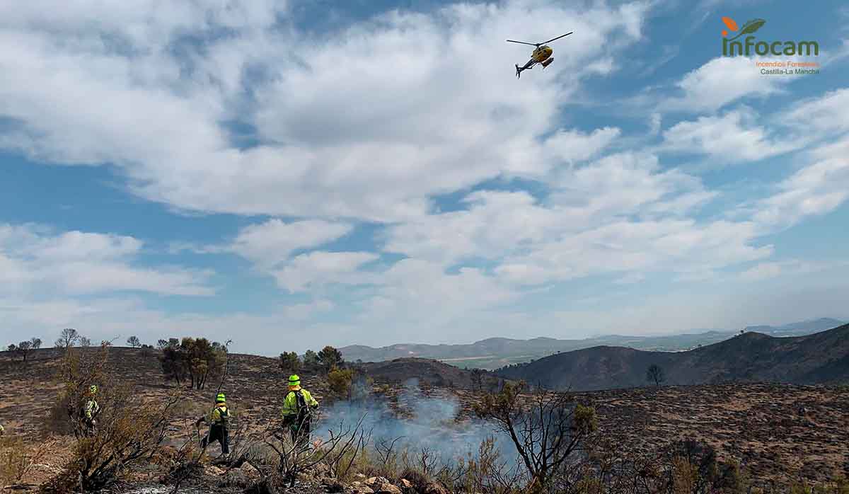 El incendio de Liétor podría estar apagado el lunes. Foto: @plan Infocam