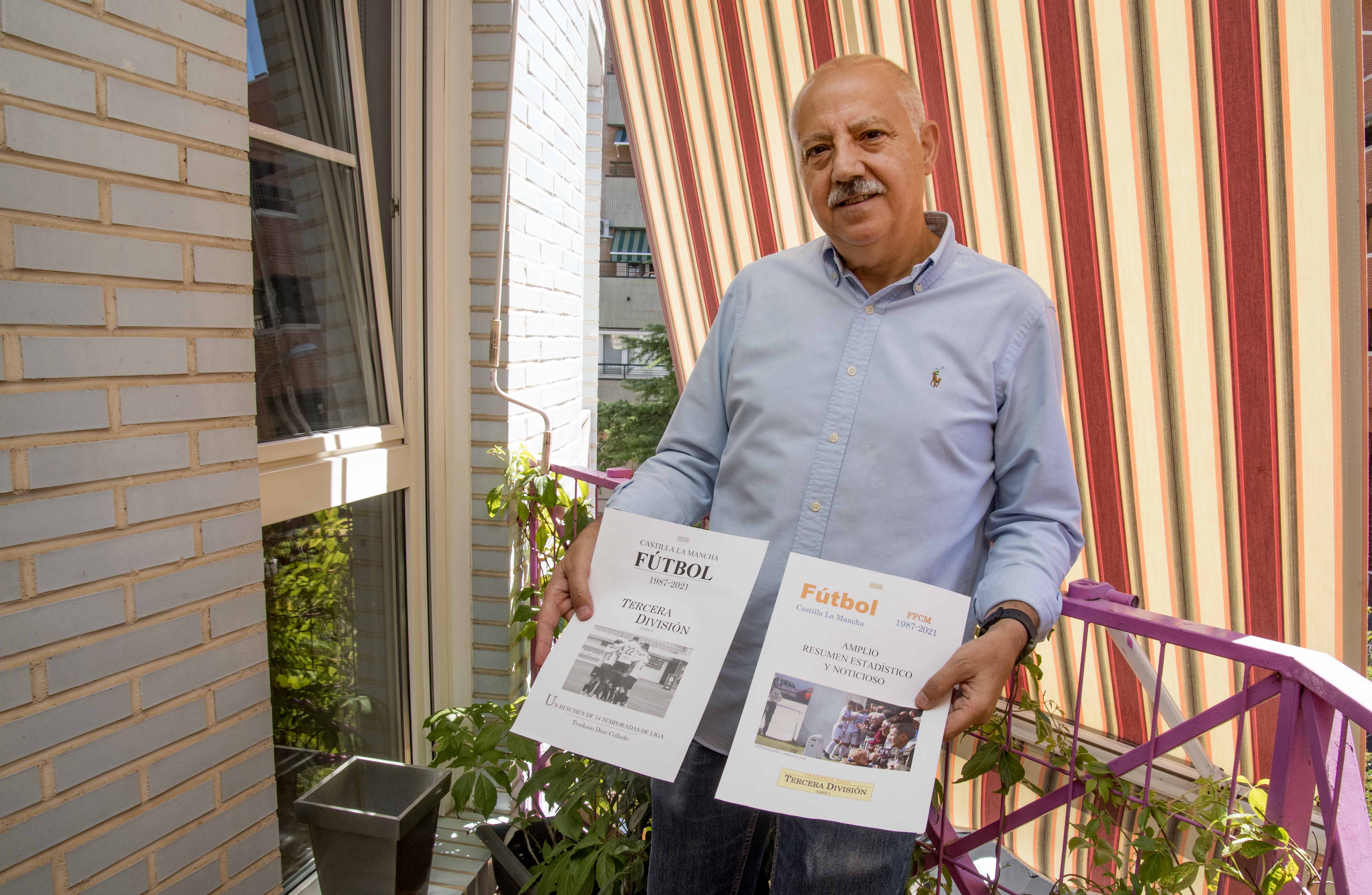 Teo Díaz: un saber enciclopédico sobre el fútbol de CLM en Tercera División. Foto: Rebeca Arango