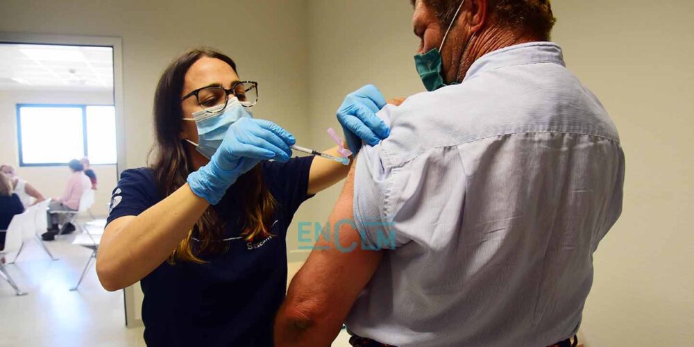 Imagen de archivo de la vacunación en Castilla-La Mancha. Foto: Rebeca Arango.