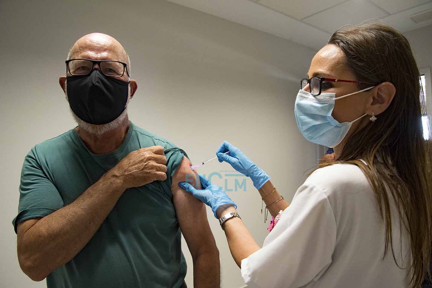 Imagen una vacunación en el Hospital de Toledo. Foto: Rebeca Arango