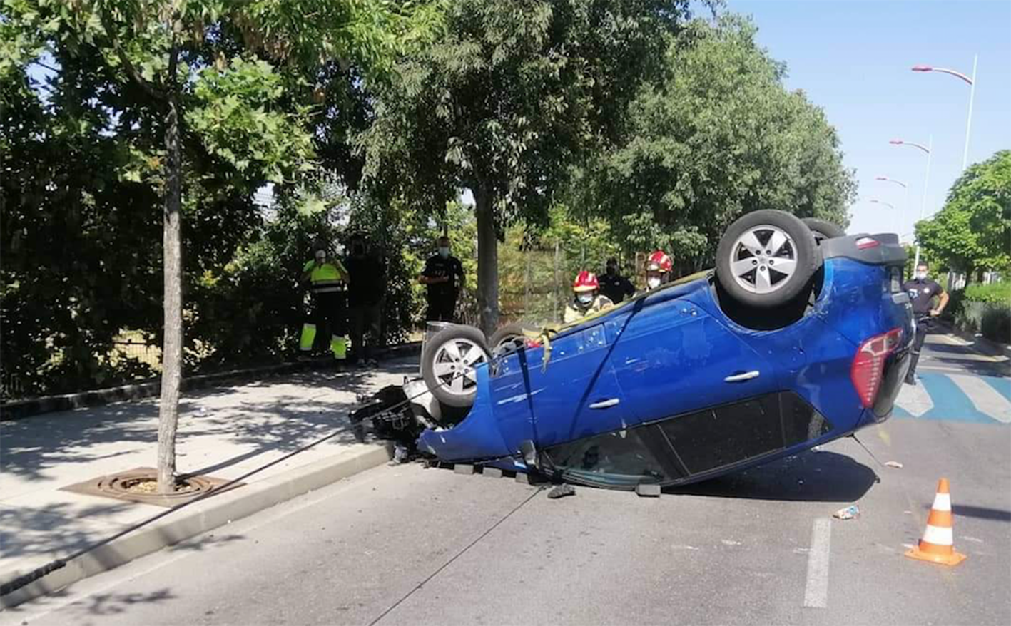 Así quedó el vehículo accidentado en el Paseo de la Rosa.