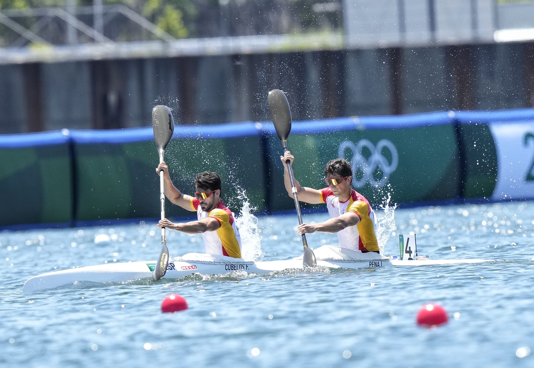 Cubelos y Peña durante la final del K2 1.000 metros. Foto: @COE_es.