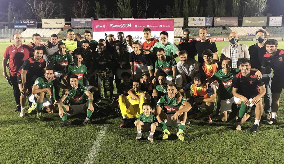 La alegría del Toledo tras lograr la Copa. Foto: CD Toledo