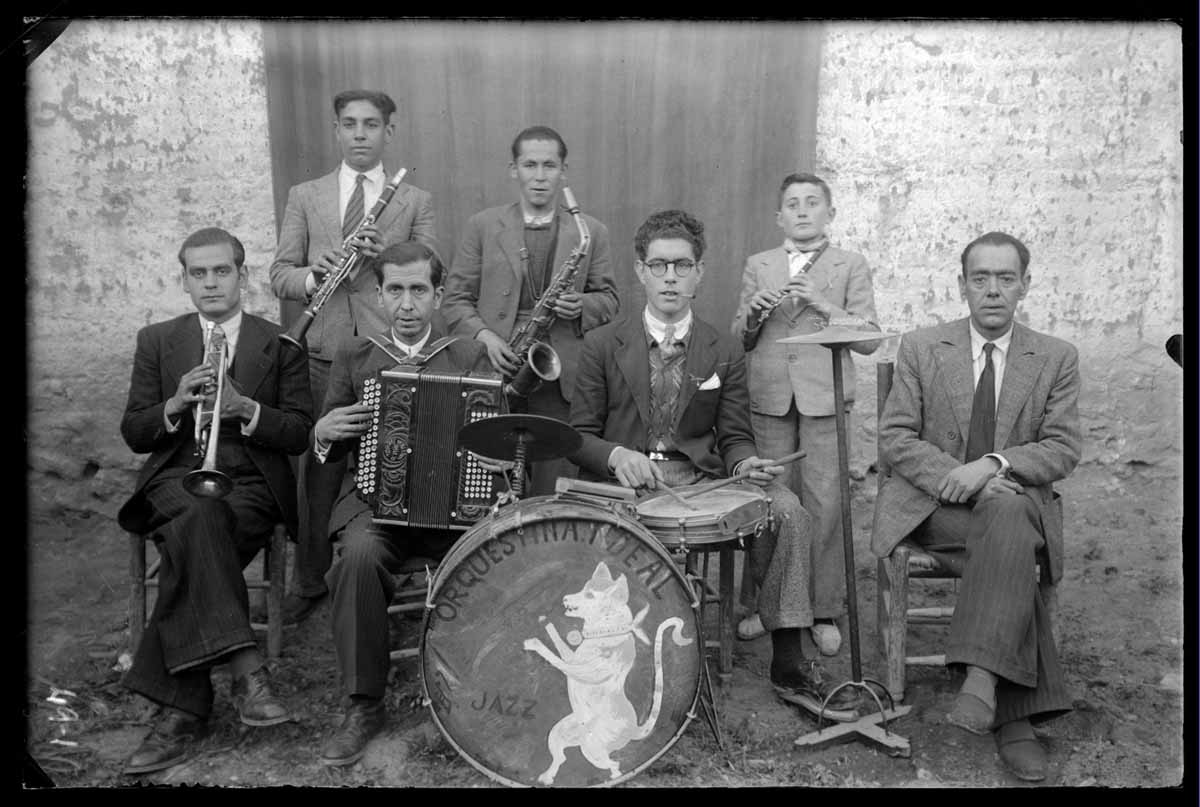 Un grupo de jazz en la CLM de 1935: una de las fotos de la muestra "Instantes para el recuerdo"