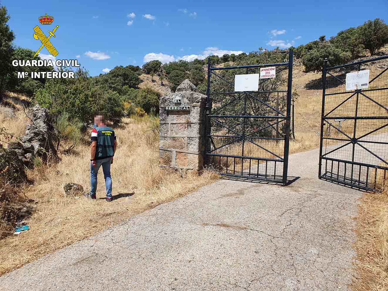 Acceso a la finca, en Nombela (Toledo).