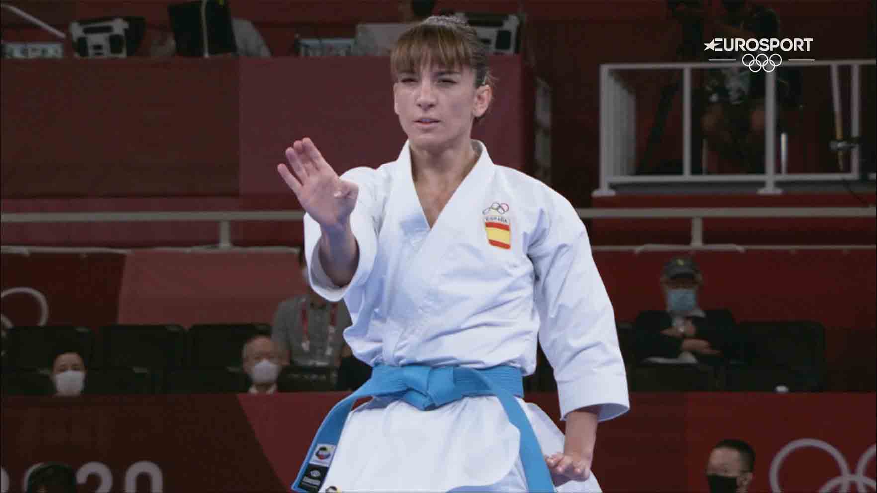 Sandra Sánchez, en una de sus katas en Tokio 2020.