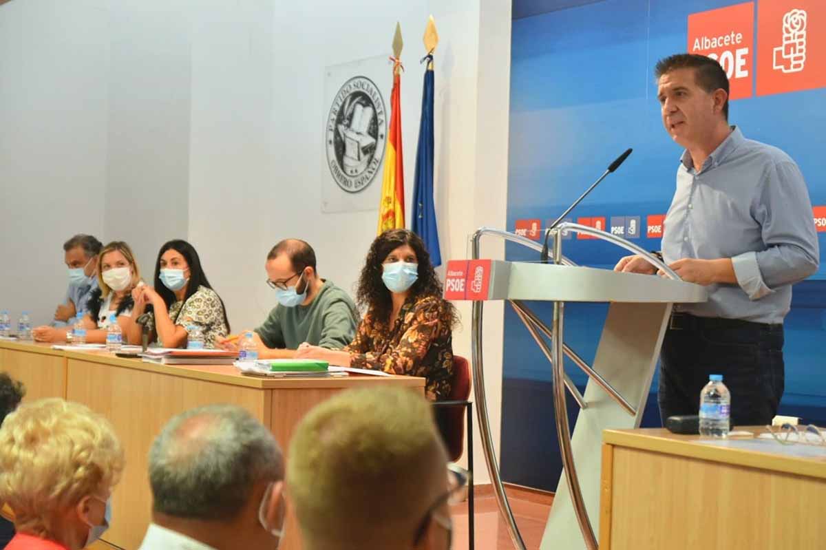 Santiago Cabañero, durante su intervención en el Comité Provincial del PSOE de Albacete