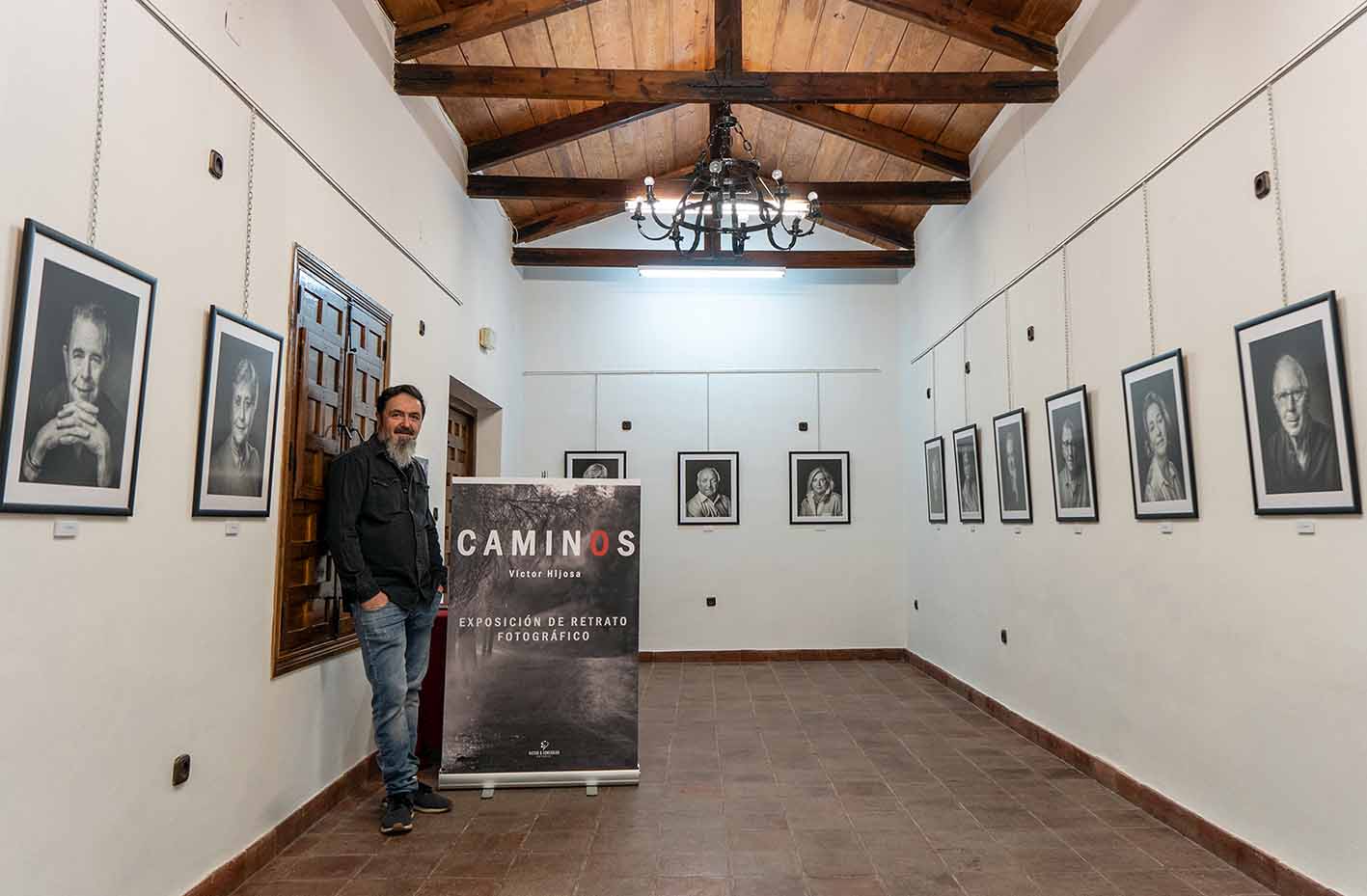 Exposición Caminos de Víctor Hijosa