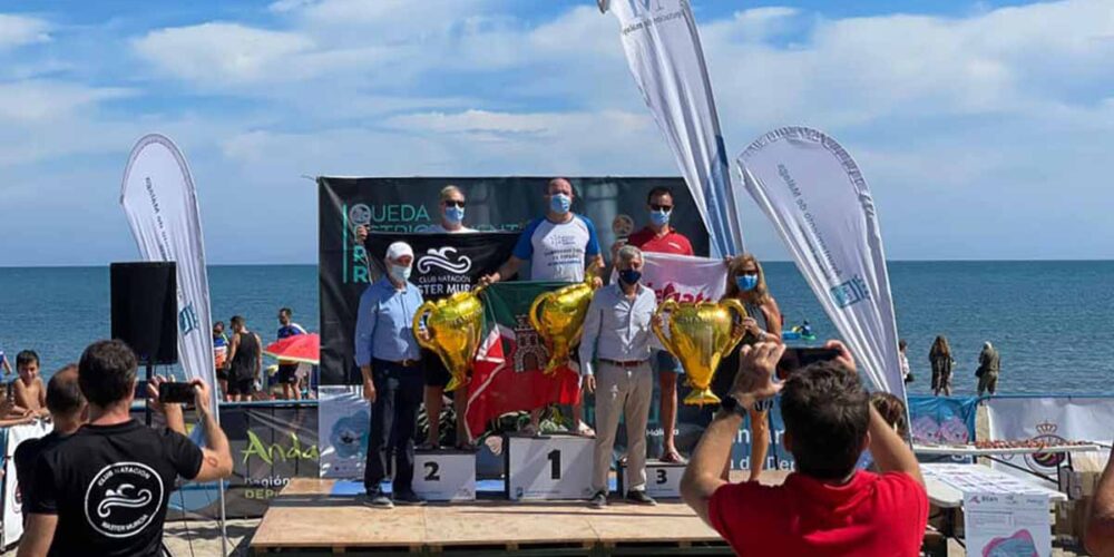 El CN Máster Torrijos, en lo más alto del podio de la Copa de España de aguas abiertas