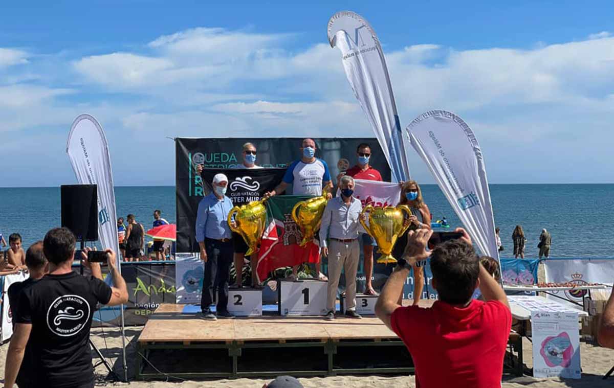 El CN Máster Torrijos, en lo más alto del podio de la Copa de España de aguas abiertas