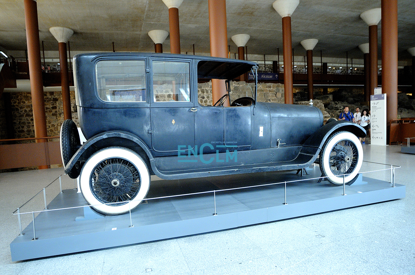 Coche en el que fue asesinado el presidente del Gobierno español Eduardo Dato en 1921. Se conserva en el Museo del Ejército, en Toledo.