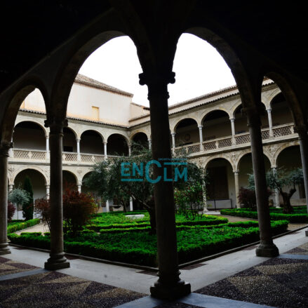 Claustro del Museo de Santa Cruz. Foto: Rebeca Arango.