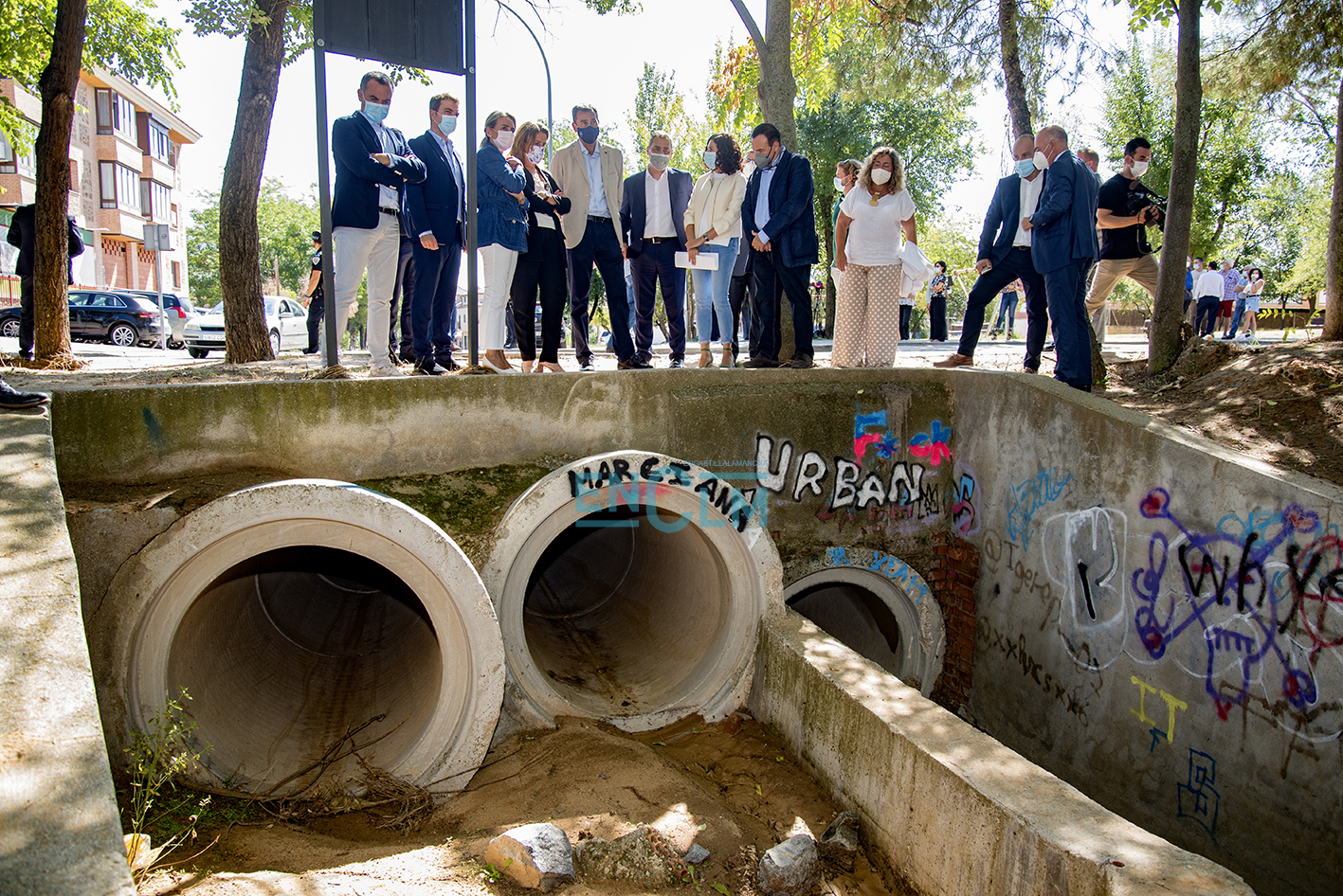 Teresa Ribera ha visitado la zona afectada por la DANA en Azucaica. Foto: Rebeca Arango.