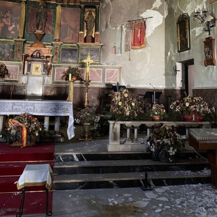 Así quedó el altar de la iglesia de Santa María Magdalena tras el incendio