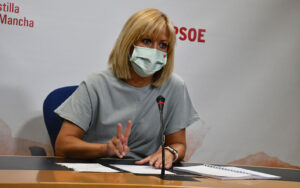 La socialista Ana Isabel Abengózar ha pedido el cese de Juanjo García Cruz, responsable de Sanidad del Comité Político del PP CLM por unas declaraciones que hizo en una Entrevista Irreverente de encastillalamancha.es.