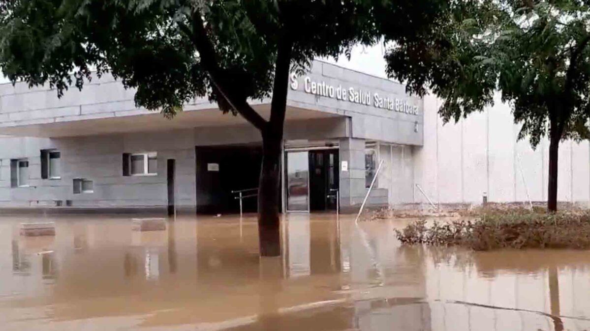El centro de Salud de Santa Bárbara, inundado. Imagen extraída de un vídeo de Rubén García Castelbón.