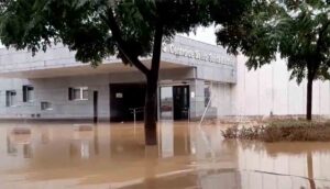 El centro de Salud de Santa Bárbara, inundado. Imagen extraída de un vídeo de Rubén García Castelbón.