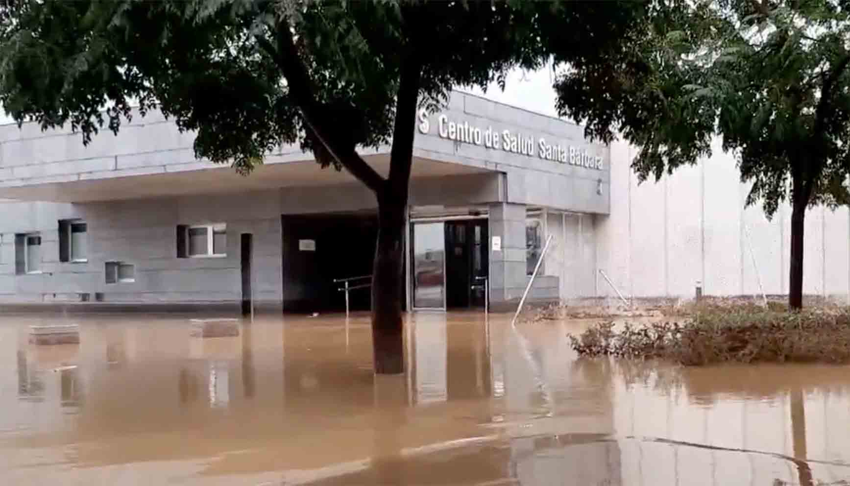 El centro de Salud de Santa Bárbara, inundado. Imagen extraída de un vídeo de Rubén García Castelbón.