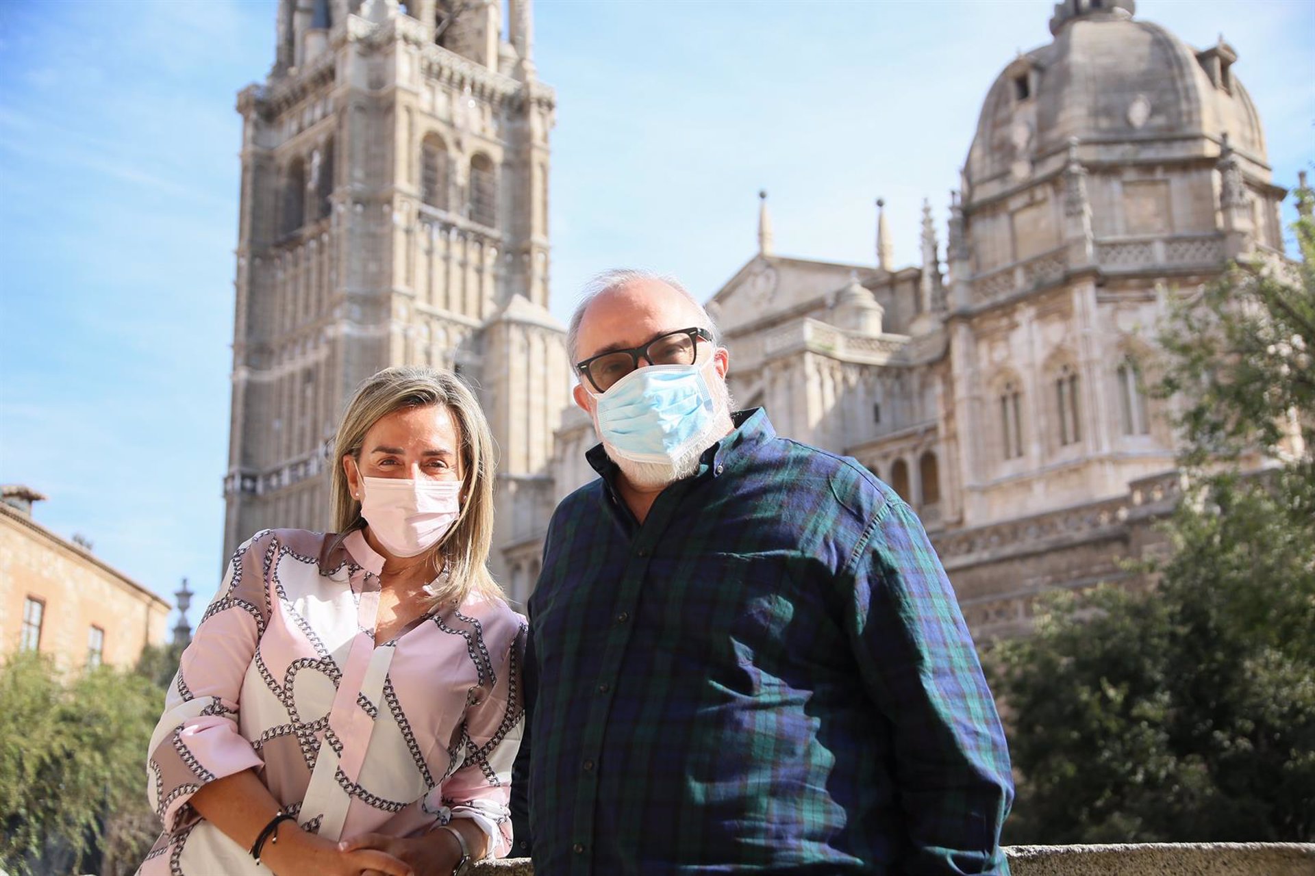 La alcaldesa de Toledo, Milagros Tolón, y el director de cine, Alex de la Iglesia.