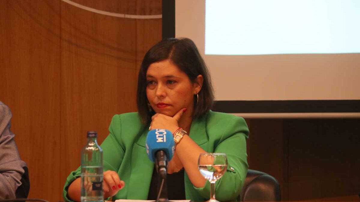La viceconsejera Ana Muñoz, apoyando el deporte adaptado en la Jornada celebrada en Albacete. Foto: Sara M. Trevejo.